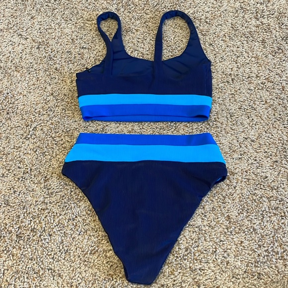 New Beach Riot Colorblock Bikini Set - Picture 4 of 4